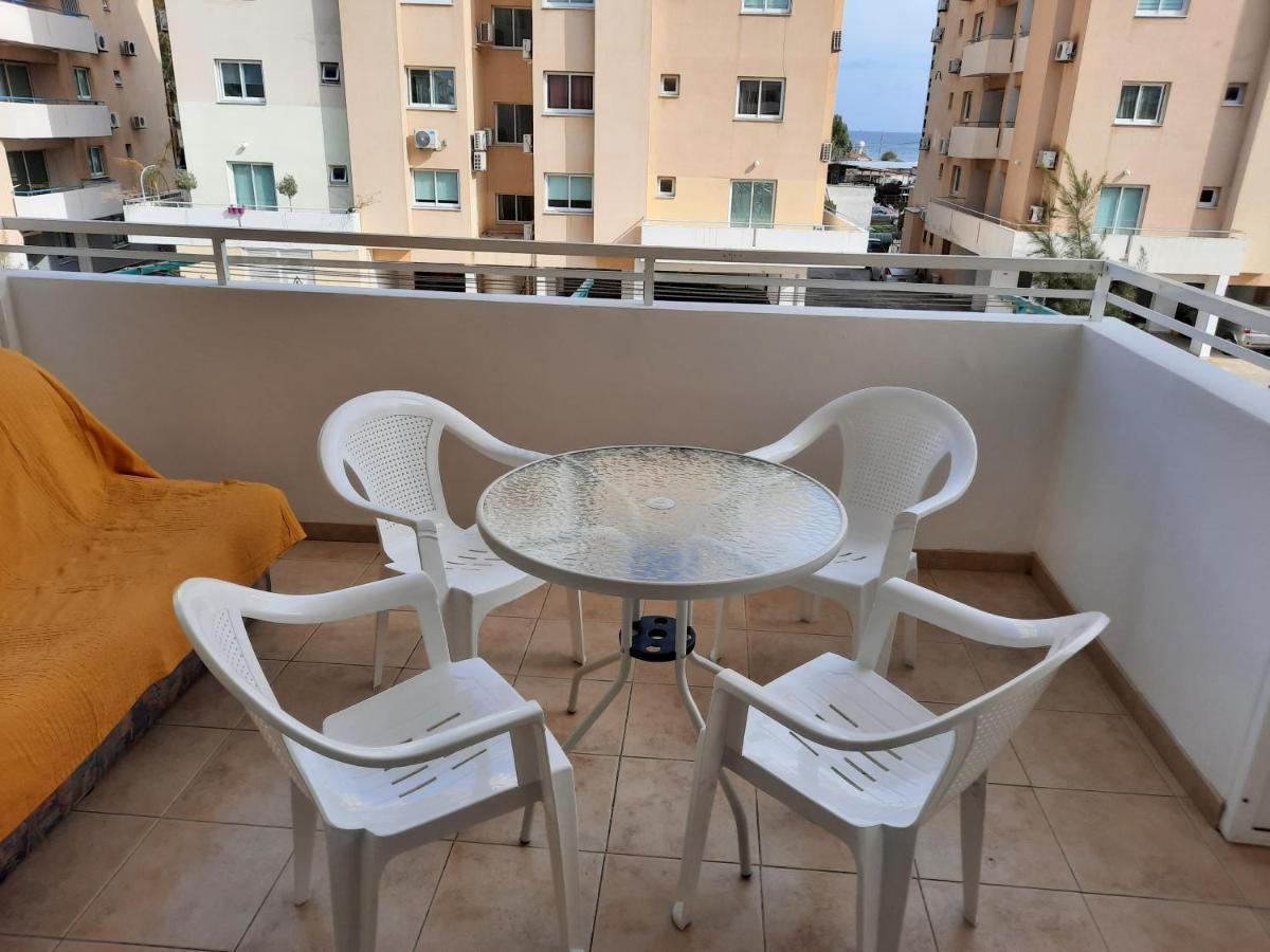 Large Apt 2 Bedrooms Sea View & 2 Balconies Larnaca Exterior foto