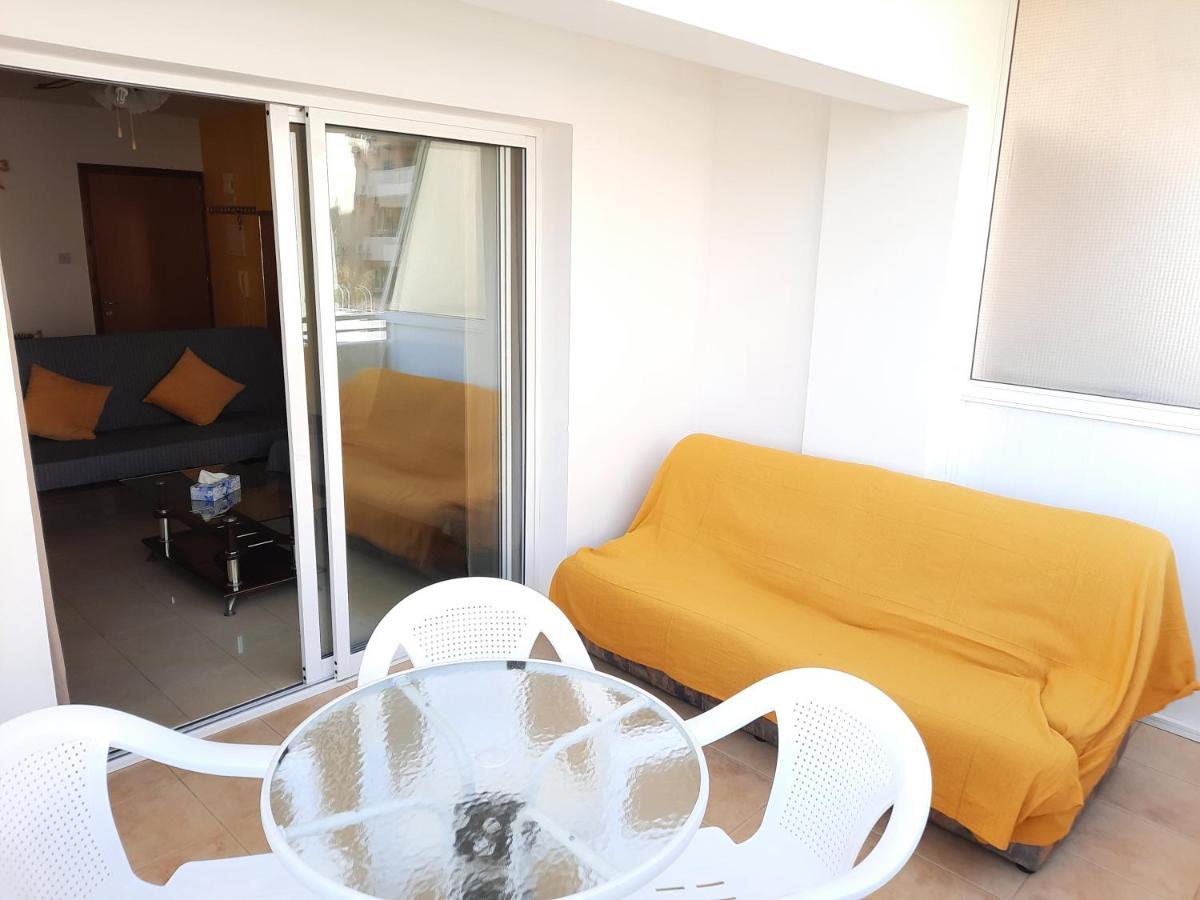 Large Apt 2 Bedrooms Sea View & 2 Balconies Larnaca Exterior foto